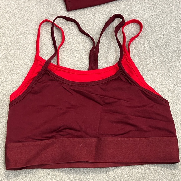 Fabletics XL High-Waisted Seamless Stripe 7/8 Pant and Poppy Seamless Sports Bra - Picture 10 of 16